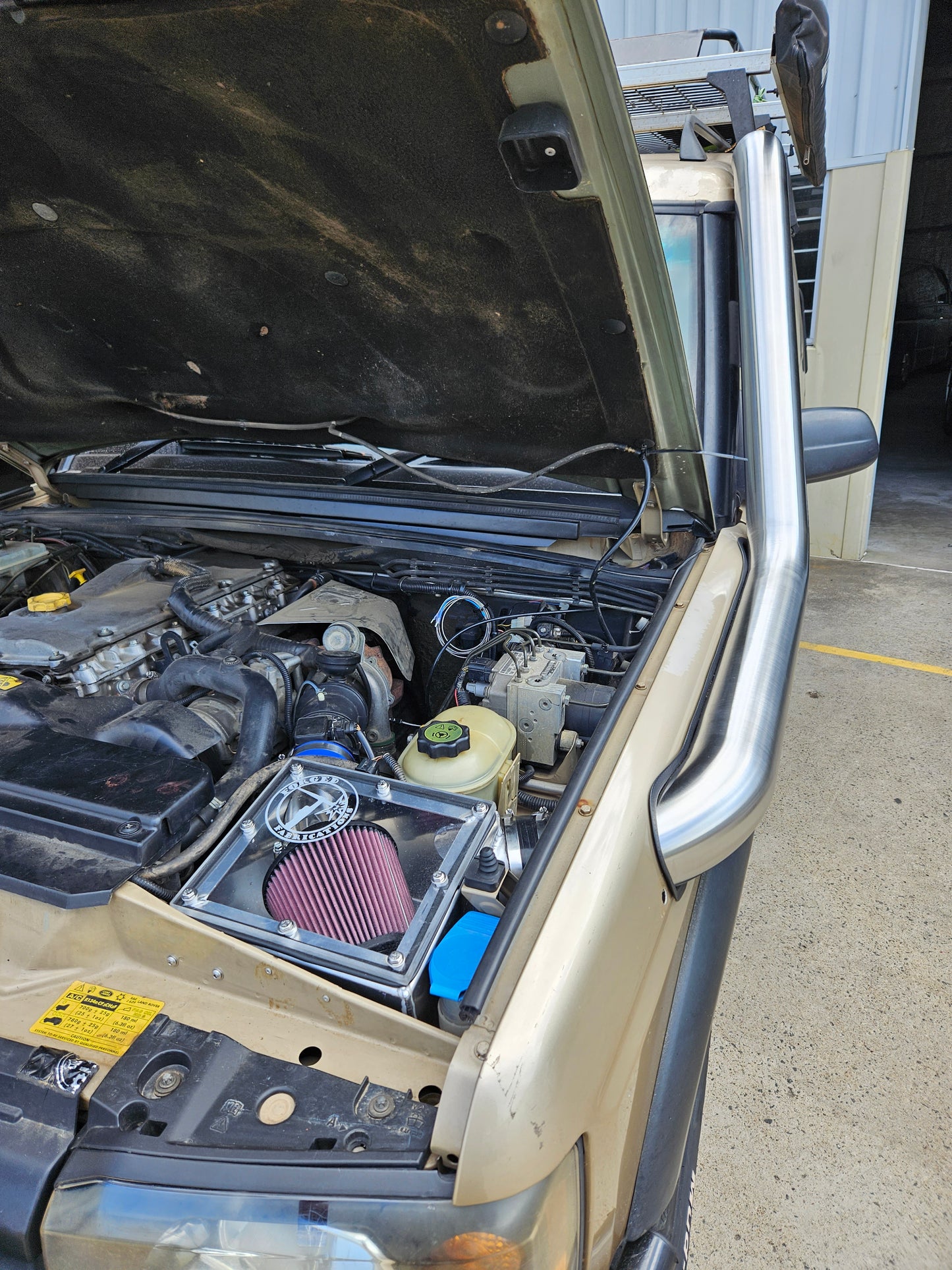 Land Rover Discovery 2 TD5 - Snorkel and Airbox Kit